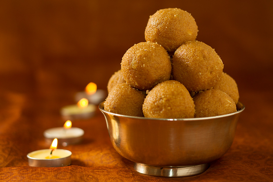 Besan Laddoo - Swati's Kitchen